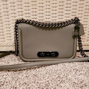 Coach Swaggar 20 Glovetanned Leather Shoulder Bag